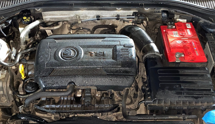 2016 Skoda Superb L&K 1.8 TSI AT, Petrol, Automatic, 28,278 km, Engine View