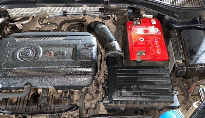 2016 Skoda Superb L&K 1.8 TSI AT, Petrol, Automatic, 28,278 km, Engine View - Left