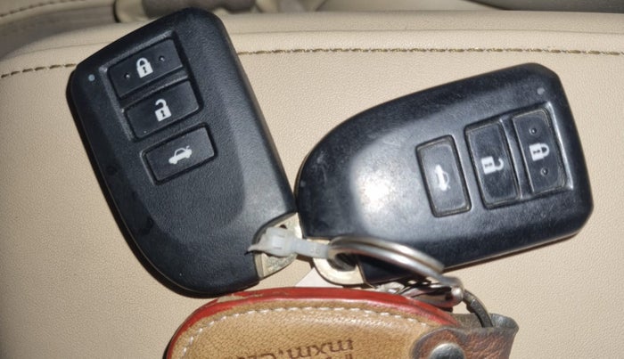 2018 Toyota YARIS VX CVT, Petrol, Automatic, 51,108 km, Key Close Up