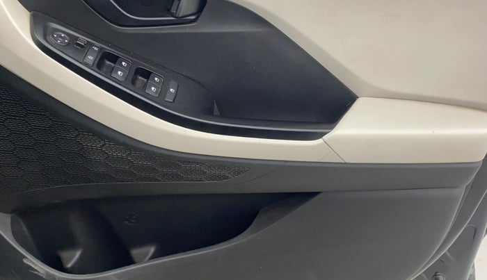 2023 Hyundai Creta EX 1.5 PETROL, Petrol, Manual, 70,817 km, Driver Side Door Panels Control