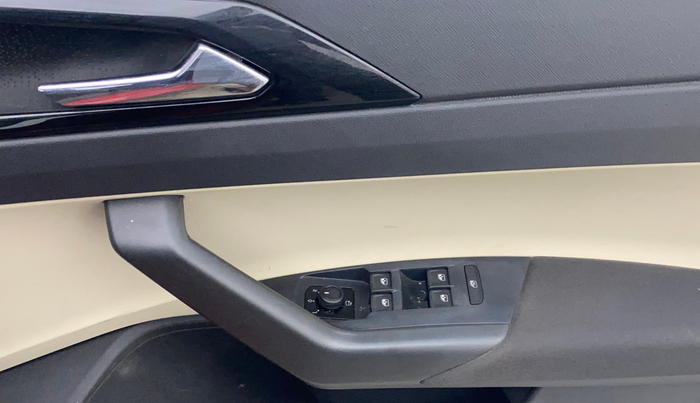 2022 Skoda SLAVIA AMBITION 1.0L TSI MT, Petrol, Manual, 54,441 km, Driver Side Door Panels Control