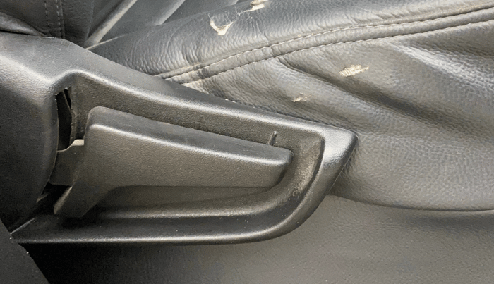 2019 Maruti S PRESSO VXI+, Petrol, Manual, 39,622 km, Driver Side Adjustment Panel