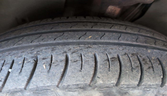 2023 Skoda SLAVIA STYLE 1.0L TSI AT, Petrol, Automatic, 45,216 km, Right Front Tyre Tread