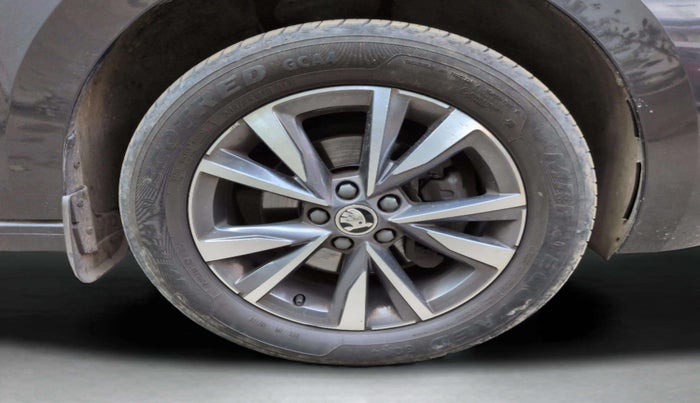 2023 Skoda SLAVIA STYLE 1.0L TSI AT, Petrol, Automatic, 45,216 km, Right Front Wheel