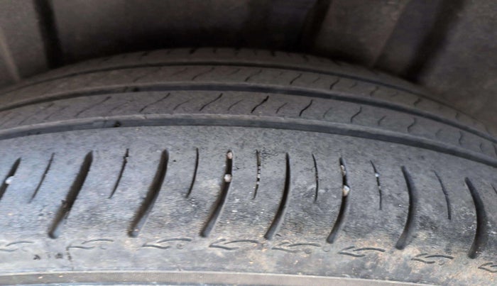 2023 Skoda SLAVIA STYLE 1.0L TSI AT, Petrol, Automatic, 45,216 km, Right Rear Tyre Tread