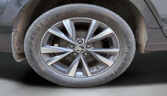 2023 Skoda SLAVIA STYLE 1.0L TSI AT, Petrol, Automatic, 45,216 km, Right Rear Wheel