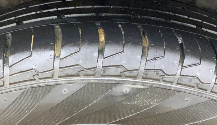 2023 Hyundai Creta SX 1.5 PETROL, Petrol, Manual, 26,185 km, Right Rear Tyre Tread