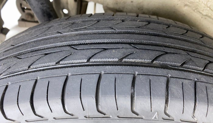 2011 Maruti Wagon R 1.0 LXI CNG, CNG, Manual, 42,228 km, Right Rear Tyre Tread