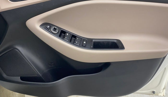 2018 Hyundai Elite i20 ASTA 1.2 (O), Petrol, Manual, 60,857 km, Driver Side Door Panels Control