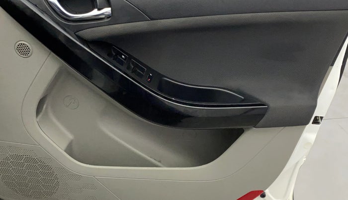 2019 Tata NEXON XZA PLUS PETROL, Petrol, Automatic, 56,555 km, Driver Side Door Panels Control