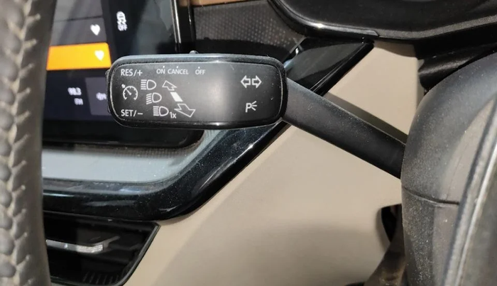 2022 Skoda SLAVIA STYLE 1.0L TSI MT, Petrol, Manual, 51,318 km, Adaptive Cruise Control