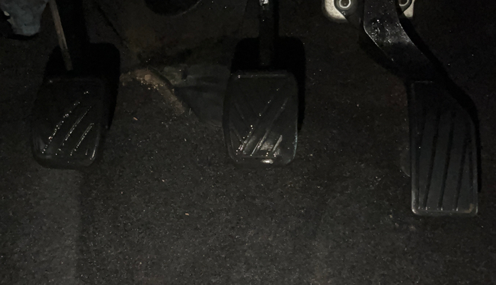 2016 Maruti Swift VXI, Petrol, Manual, 69,396 km, Pedals