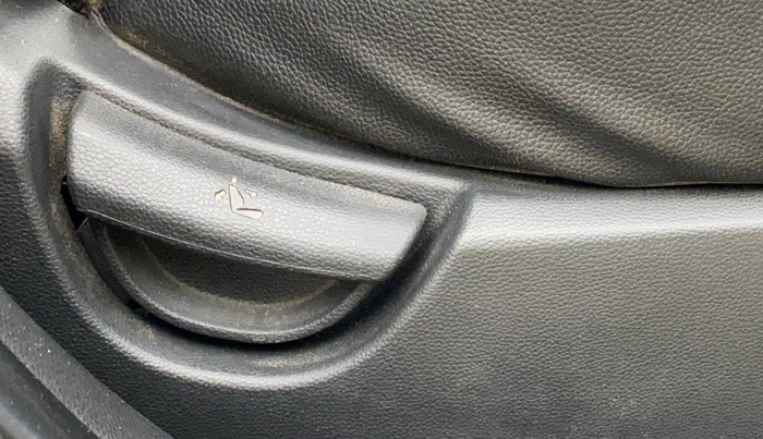 2018 Hyundai Grand i10 MAGNA 1.2 KAPPA VTVT, Petrol, Manual, 30,514 km, Driver Side Adjustment Panel