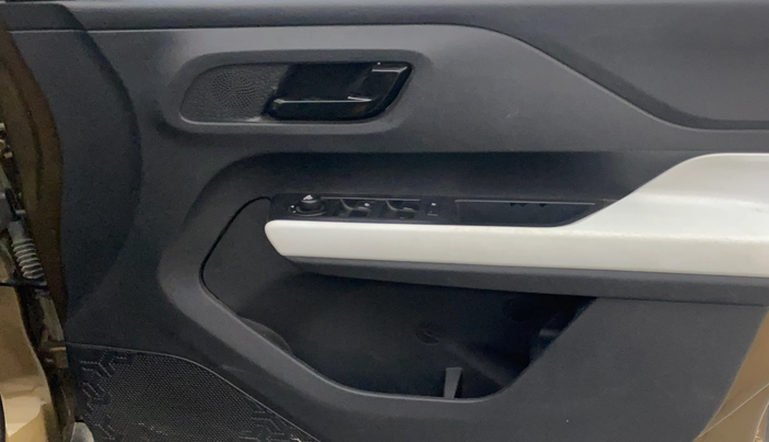 2023 Tata PUNCH ACCOMPLISHED MT, Petrol, Manual, 26,198 km, Driver Side Door Panels Control