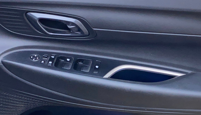 2022 Hyundai NEW I20 ASTA (O) 1.2 MT, Petrol, Manual, 37,724 km, Driver Side Door Panels Control