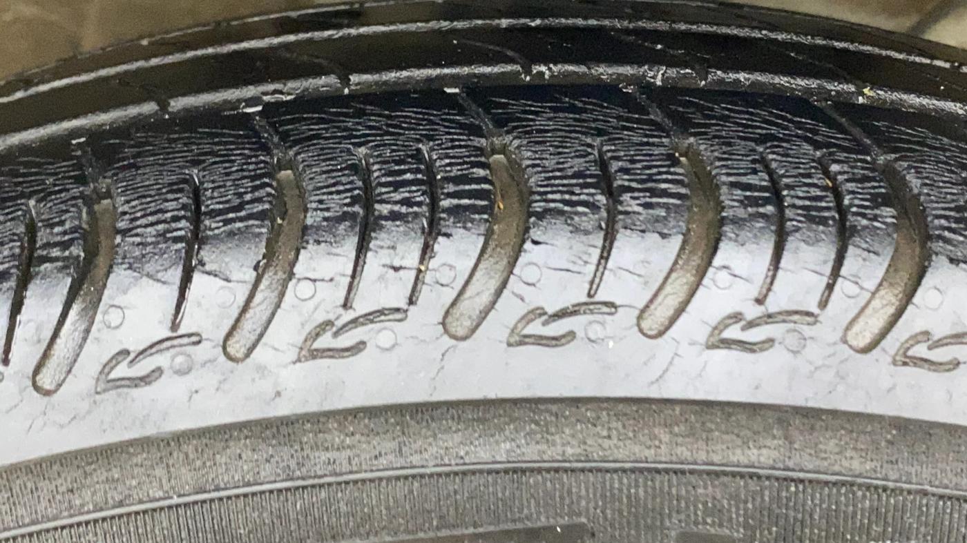 2020 Maruti S PRESSO VXI CNG, CNG, Manual, 23,610 km, Right Front Tyre Tread