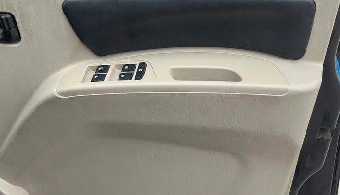 2023 Mahindra SCORPIO CLASSIC S11 7STR, Diesel, Manual, 43,948 km, Driver Side Door Panels Control