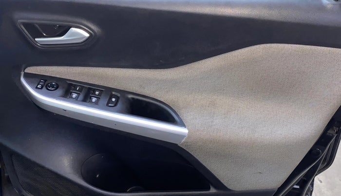 2023 Nissan MAGNITE XV MT, Petrol, Manual, 17,733 km, Driver Side Door Panels Control