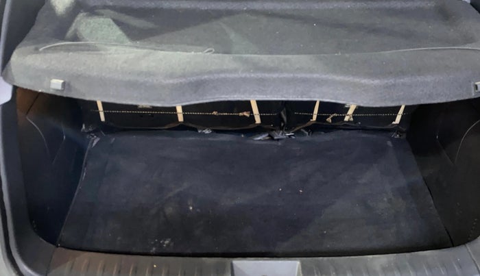 2023 Nissan MAGNITE XV MT, Petrol, Manual, 17,733 km, Boot Inside