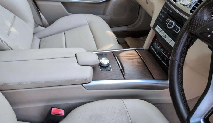 2013 Mercedes Benz E Class E 200 CGI, Petrol, Automatic, 40,546 km, Gear Lever