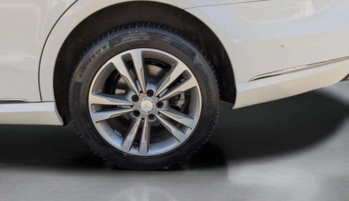 2013 Mercedes Benz E Class E 200 CGI, Petrol, Automatic, 40,546 km, Left Rear Wheel