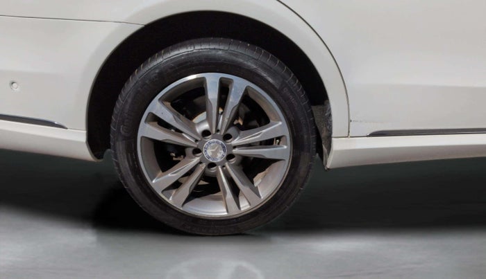 2013 Mercedes Benz E Class E 200 CGI, Petrol, Automatic, 40,546 km, Right Rear Wheel