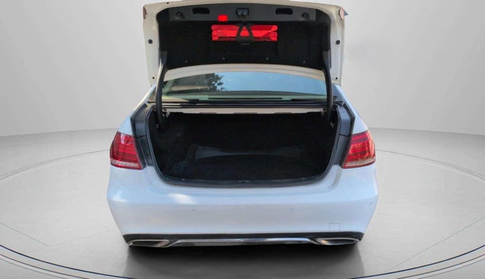 2013 Mercedes Benz E Class E 200 CGI, Petrol, Automatic, 40,546 km, Boot Door Open