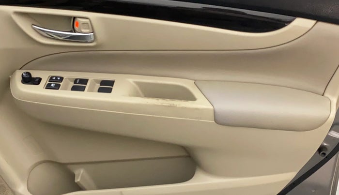 2017 Maruti Ciaz ALPHA  AT 1.4  PETROL, CNG, Automatic, 46,803 km, Driver Side Door Panels Control