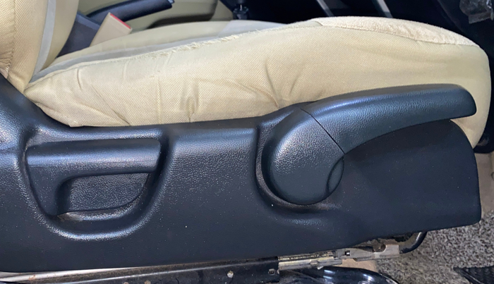 2019 Honda City 1.5L I-VTEC V MT, Petrol, Manual, 81,563 km, Driver Side Adjustment Panel