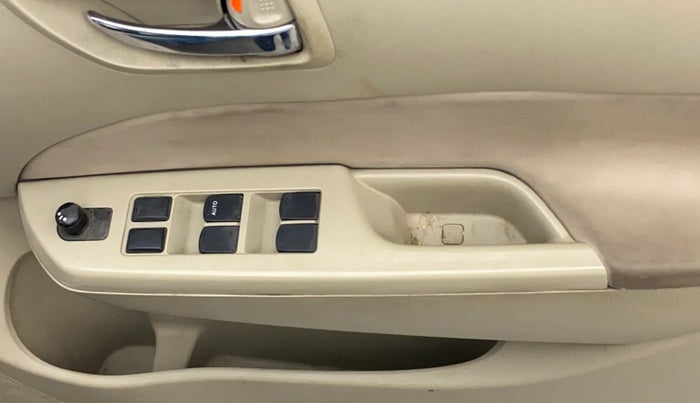 2014 Maruti Swift Dzire VXI, Petrol, Manual, 1,26,963 km, Driver Side Door Panels Control