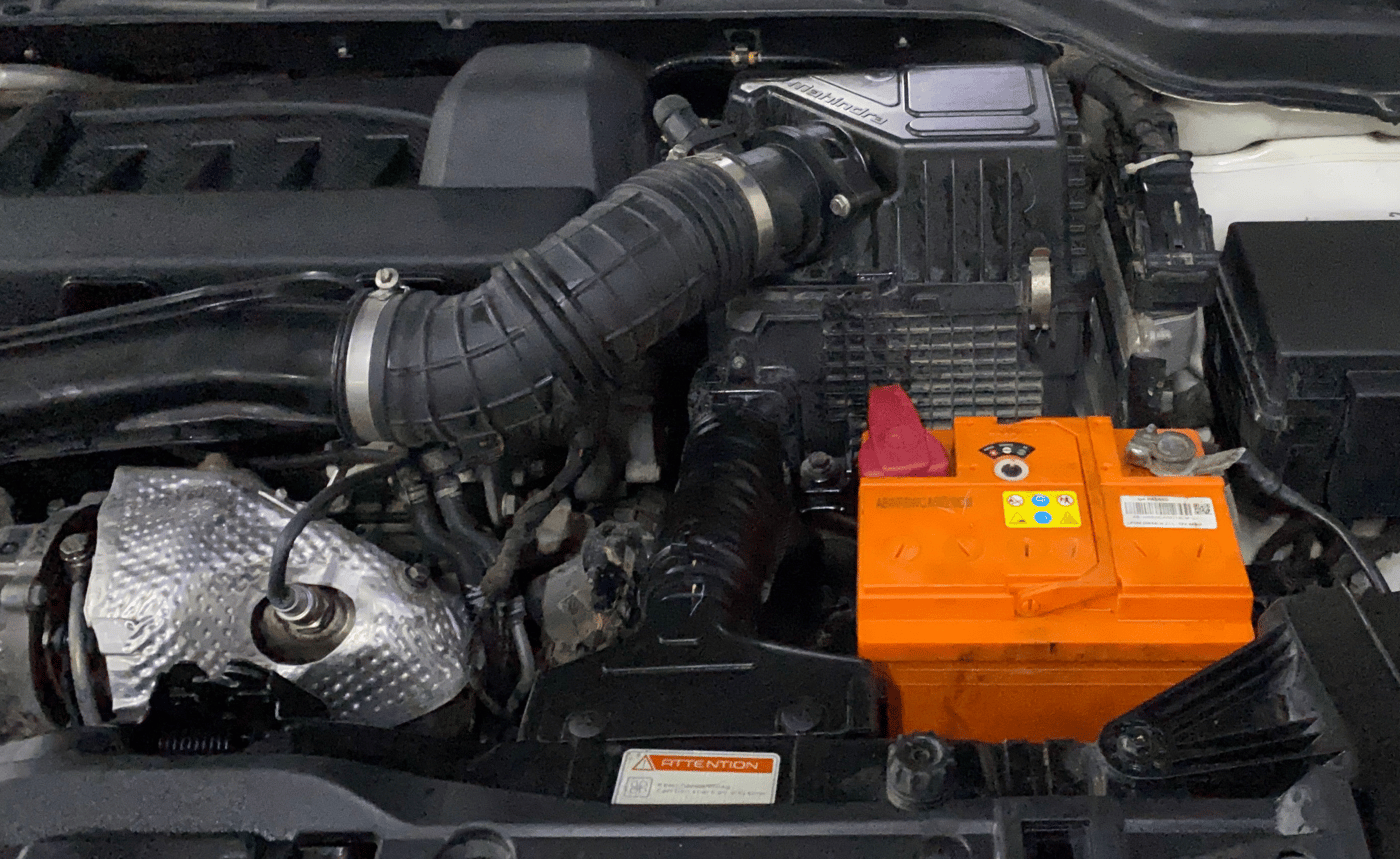 2021 Mahindra XUV300 W6 1.5 DIESEL AMT, Diesel, Automatic, 94,620 km, Engine View - Left
