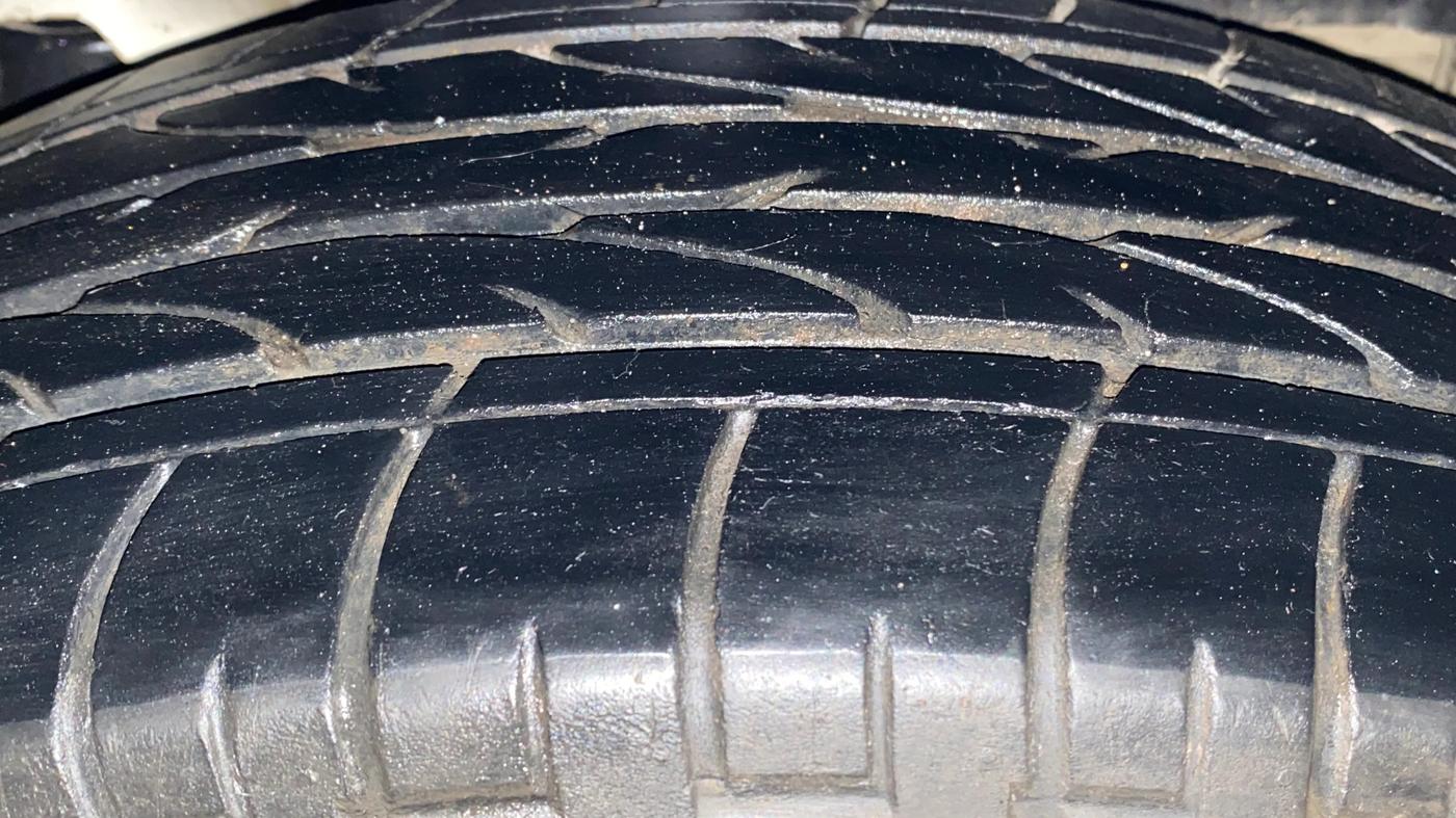 2021 Mahindra XUV300 W6 1.5 DIESEL AMT, Diesel, Automatic, 94,620 km, Left Rear Tyre Tread