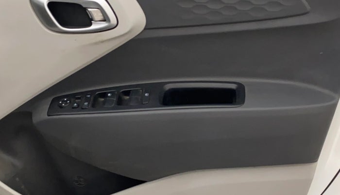 2022 Hyundai GRAND I10 NIOS SPORTZ 1.2 KAPPA VTVT CNG, CNG, Manual, 1,36,340 km, Driver Side Door Panels Control