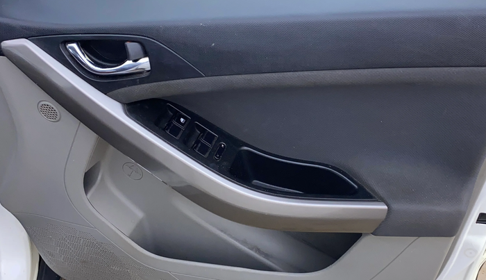 2018 Tata NEXON XZ PLUS DIESEL, Diesel, Manual, 87,759 km, Driver Side Door Panels Control