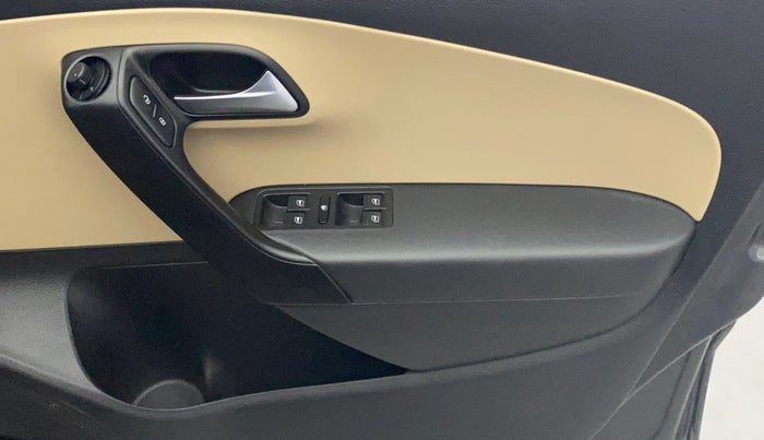 2016 Volkswagen Ameo COMFORTLINE 1.2L, Petrol, Manual, 47,745 km, Driver Side Door Panels Control