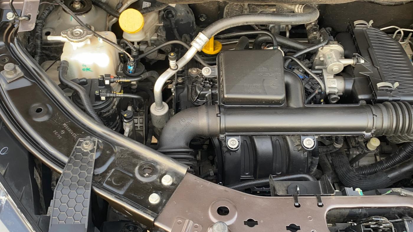 2024 Nissan MAGNITE  XE AMT EZ Shift, Petrol, Automatic, 15,132 km, Engine View - Right