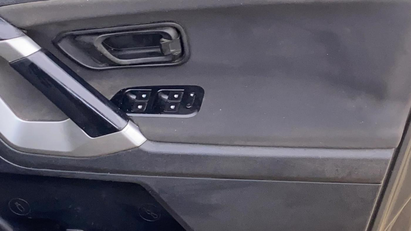 2023 Tata Harrier XM SUNROOF 2.0L KRYOTEC, Diesel, Manual, 45,493 km, Driver Side Door Panels Control