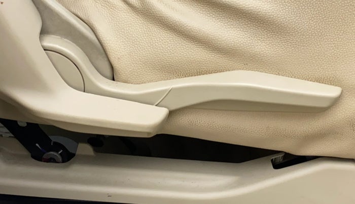 2018 Maruti Dzire VXI, Petrol, Manual, 45,389 km, Driver Side Adjustment Panel