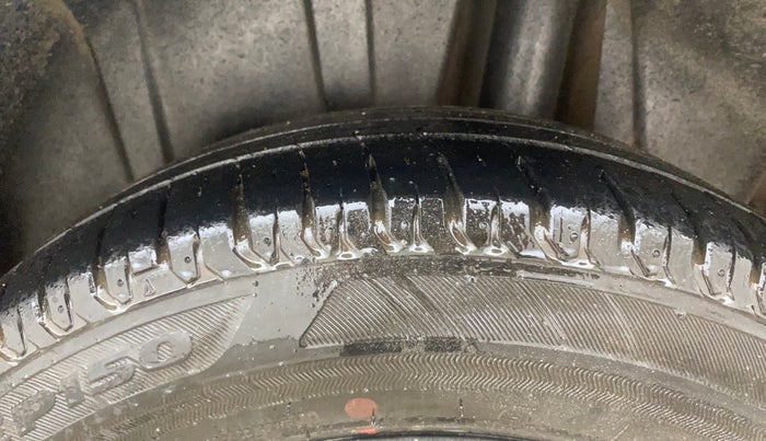 2021 Maruti Ertiga ZXI+ SHVS, Petrol, Manual, 21,258 km, Left Rear Tyre Tread