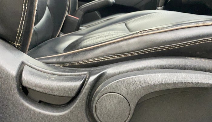 2017 Hyundai Creta SX PLUS AT 1.6 DIESEL, Diesel, Automatic, 96,995 km, Driver Side Adjustment Panel