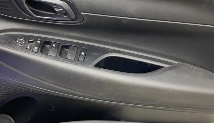 2023 Hyundai NEW I20 SPORTZ 1.2 MT, Petrol, Manual, 51,244 km, Driver Side Door Panels Control