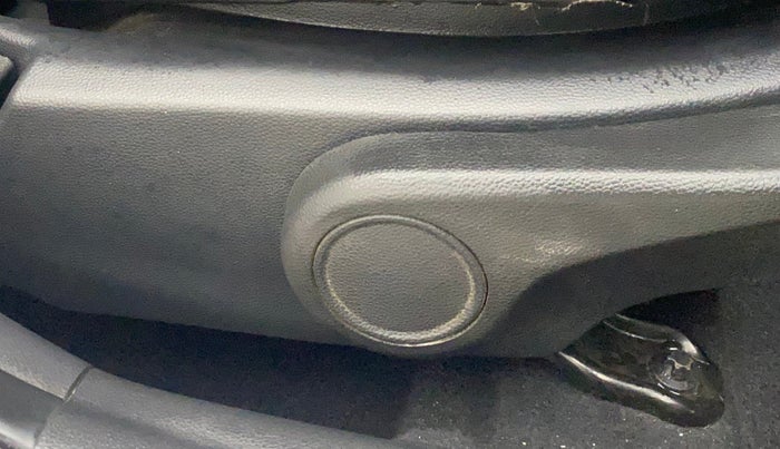 2016 Hyundai Grand i10 ASTA (O) 1.2 KAPPA VTVT, Petrol, Manual, 59,373 km, Driver Side Adjustment Panel