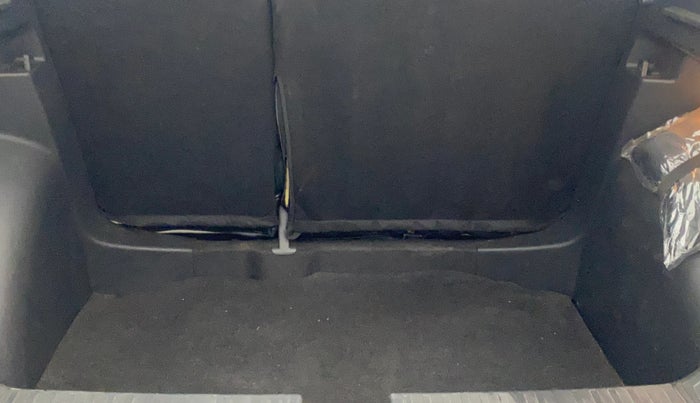 2021 Skoda KUSHAQ AMBITION 1.0L TSI AT, Petrol, Automatic, 32,052 km, Boot Inside