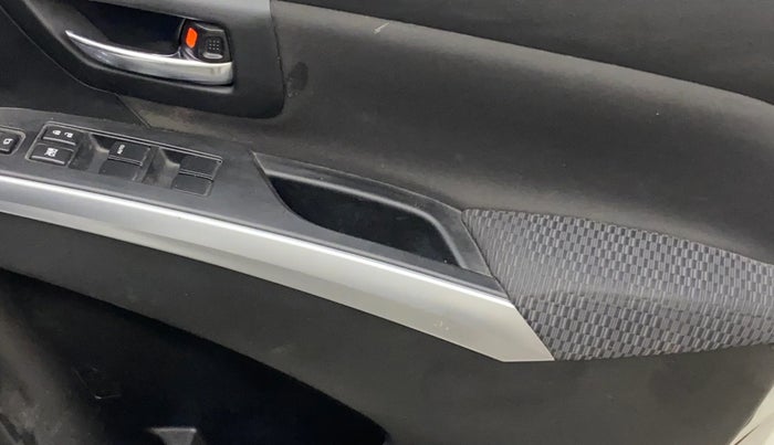 2022 Maruti S Cross ZETA 1.5, Petrol, Manual, 98,740 km, Driver Side Door Panels Control