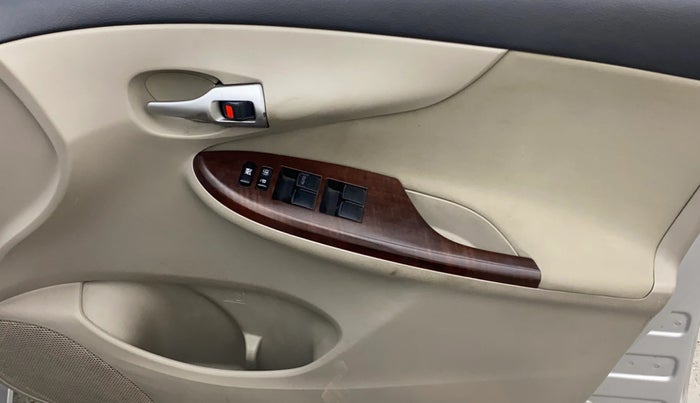 2014 Toyota Corolla Altis G PETROL, Petrol, Manual, 94,763 km, Driver Side Door Panels Control