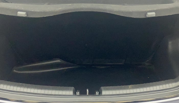 2018 Hyundai Grand i10 SPORTZ 1.2 KAPPA VTVT, Petrol, Manual, 23,539 km, Boot Inside