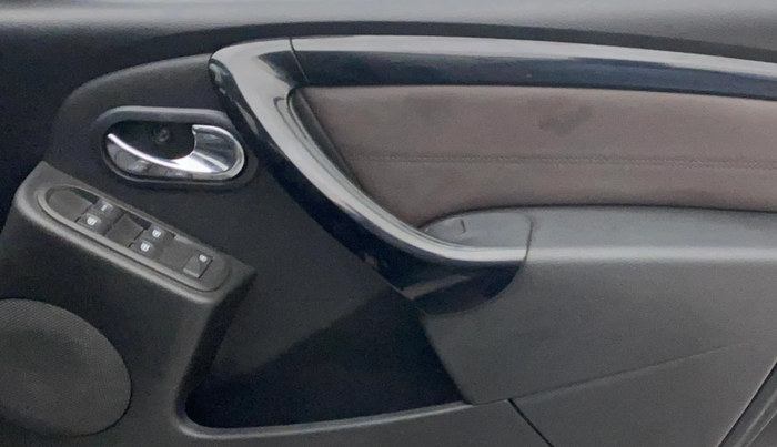 2018 Nissan Terrano XV D PREMIUM AMT, Diesel, Automatic, 38,254 km, Driver Side Door Panels Control