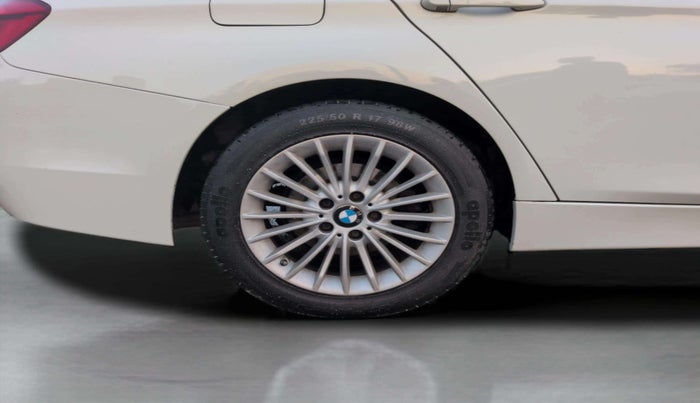 2016 BMW 3 Series 320d Luxury Line, Diesel, Automatic, 44,729 km, Right Rear Wheel