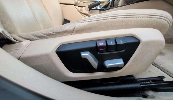 2016 BMW 3 Series 320d Luxury Line, Diesel, Automatic, 44,729 km, Driver Side Adjustment Panel