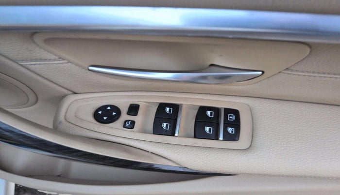 2016 BMW 3 Series 320d Luxury Line, Diesel, Automatic, 44,729 km, Driver Side Door Panels Control